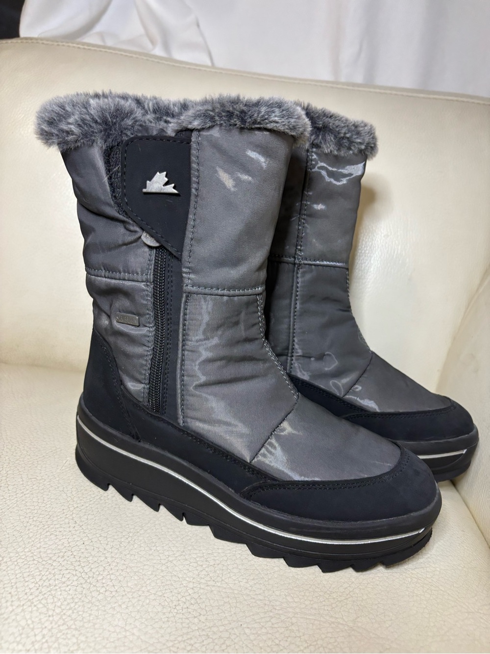Pajar Gray Faux-Fur Trim Winter Boots